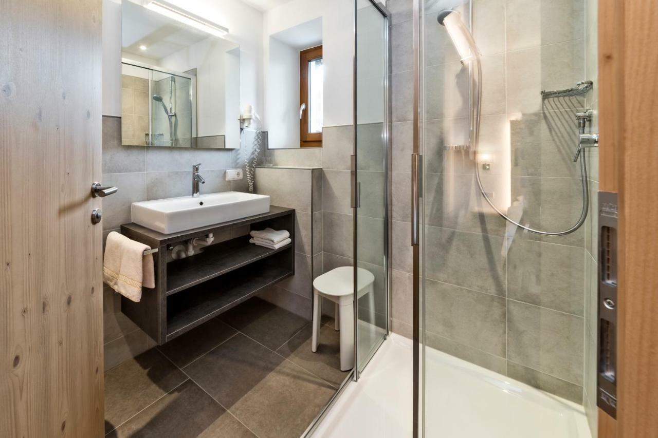 Garni Pramstrahler Hotell Klausen Exteriör bild