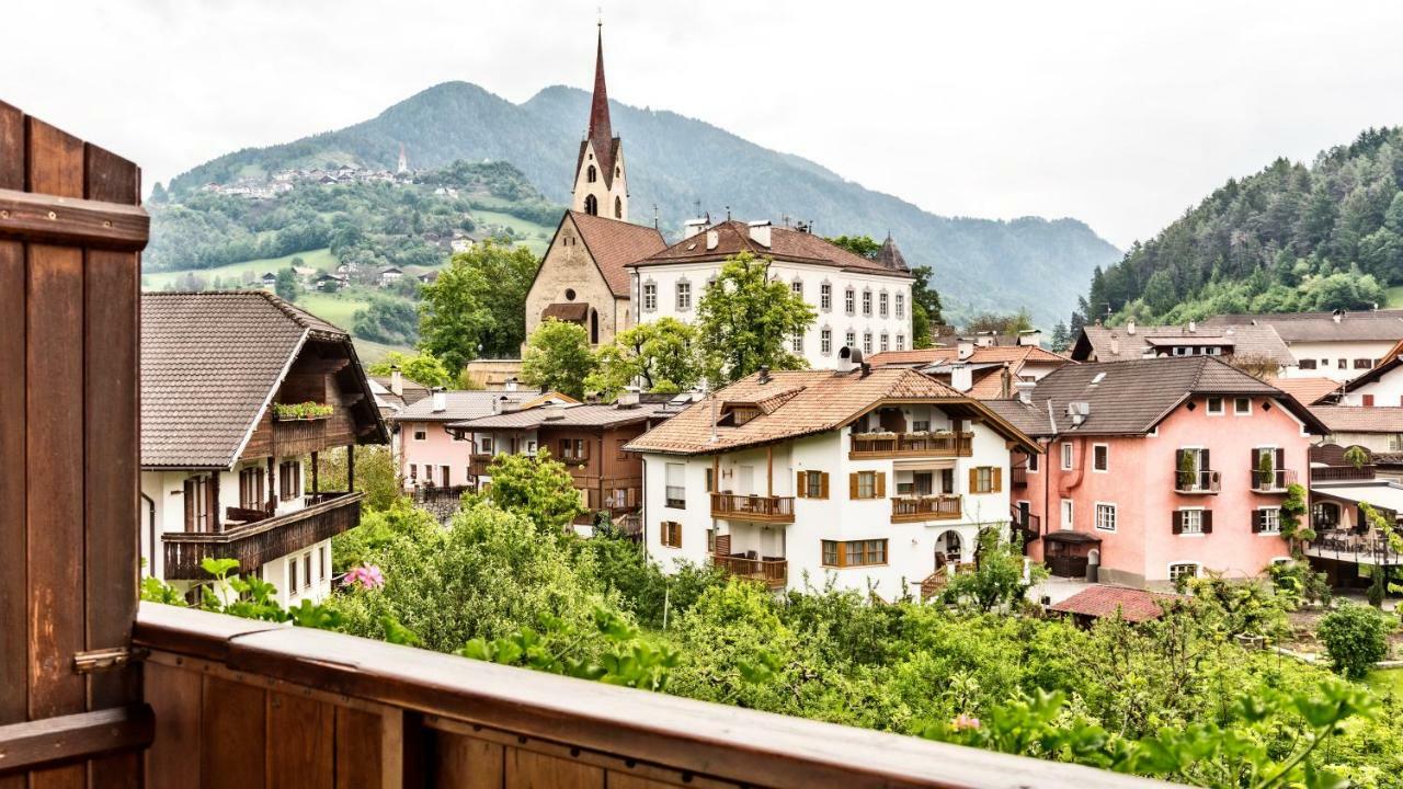 Garni Pramstrahler Hotell Klausen Exteriör bild