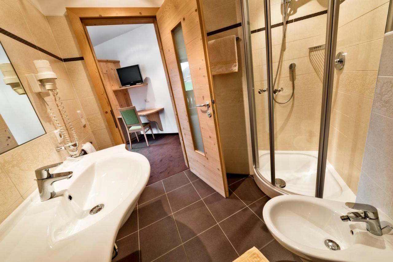 Garni Pramstrahler Hotell Klausen Exteriör bild