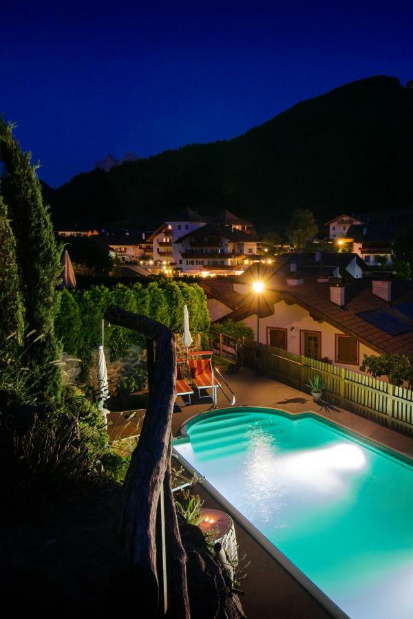 Garni Pramstrahler Hotell Klausen Exteriör bild